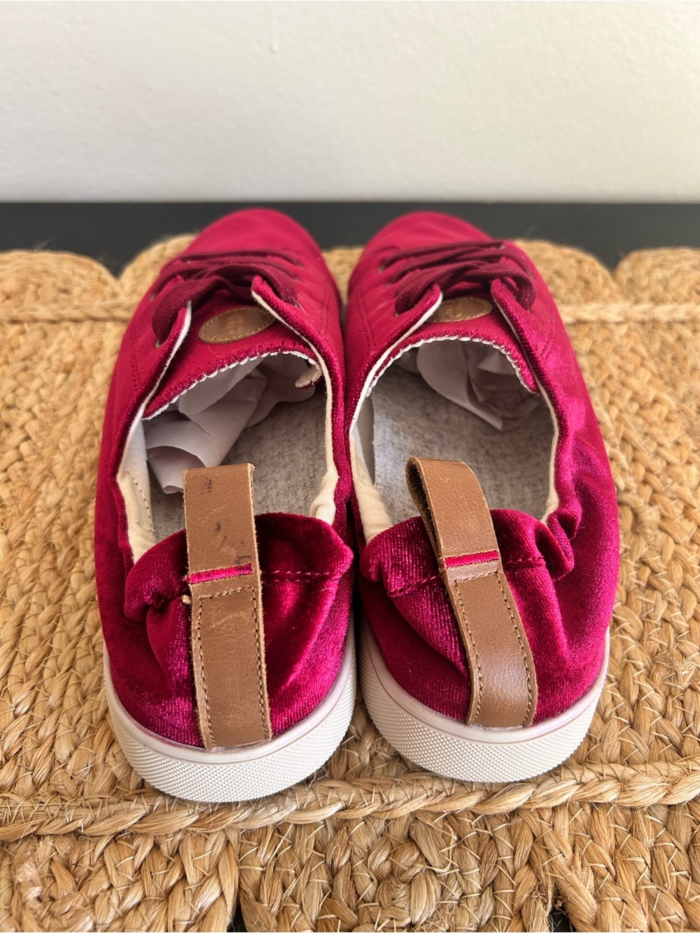Revitalign Santa Clara Betta Burgundy Velvet Sneakers Women’s Size 9 #101 - Picture 5 of 10